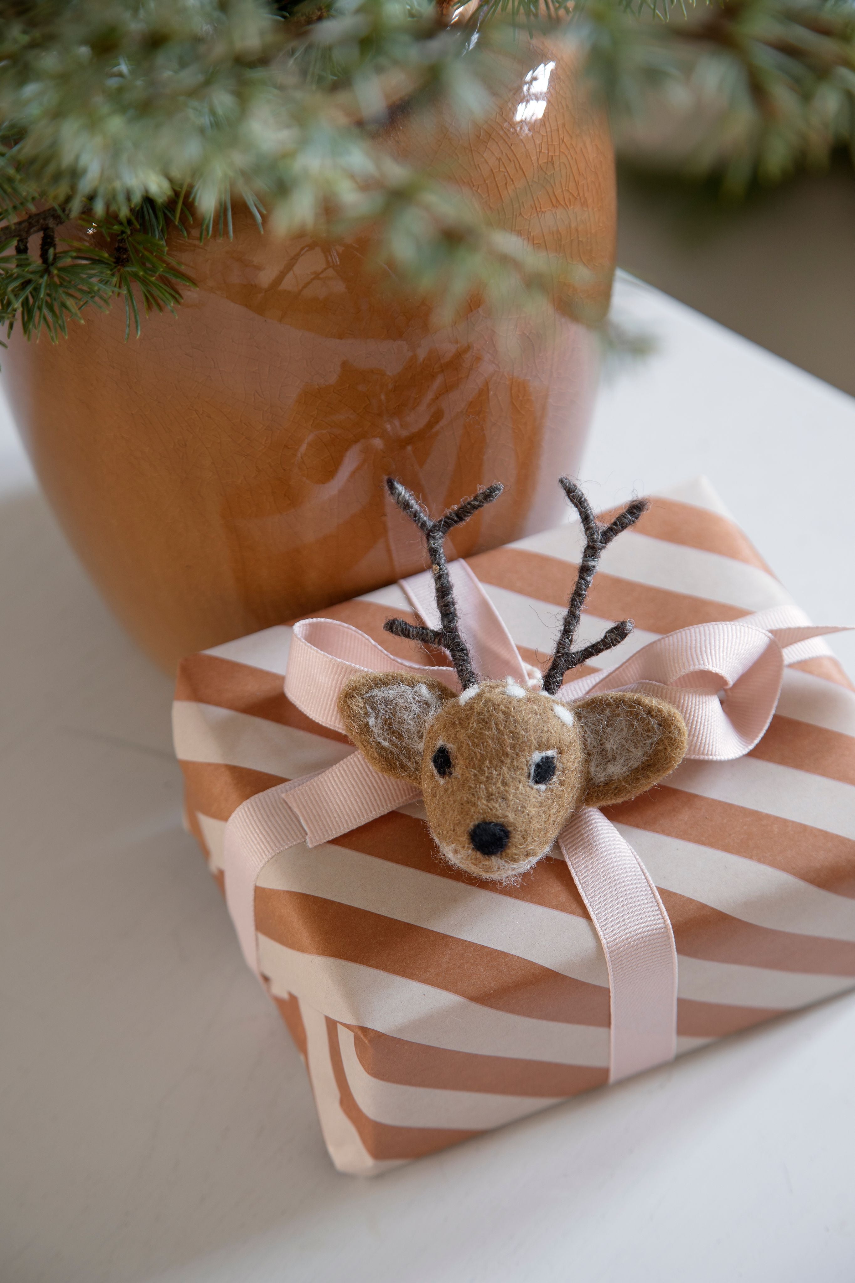 Bambi Brown - Gry & Sif - H:10 L: 4 cm