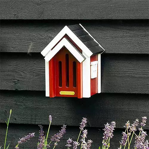 Sommerfuglehus - Rød - Ekskl. Pæl