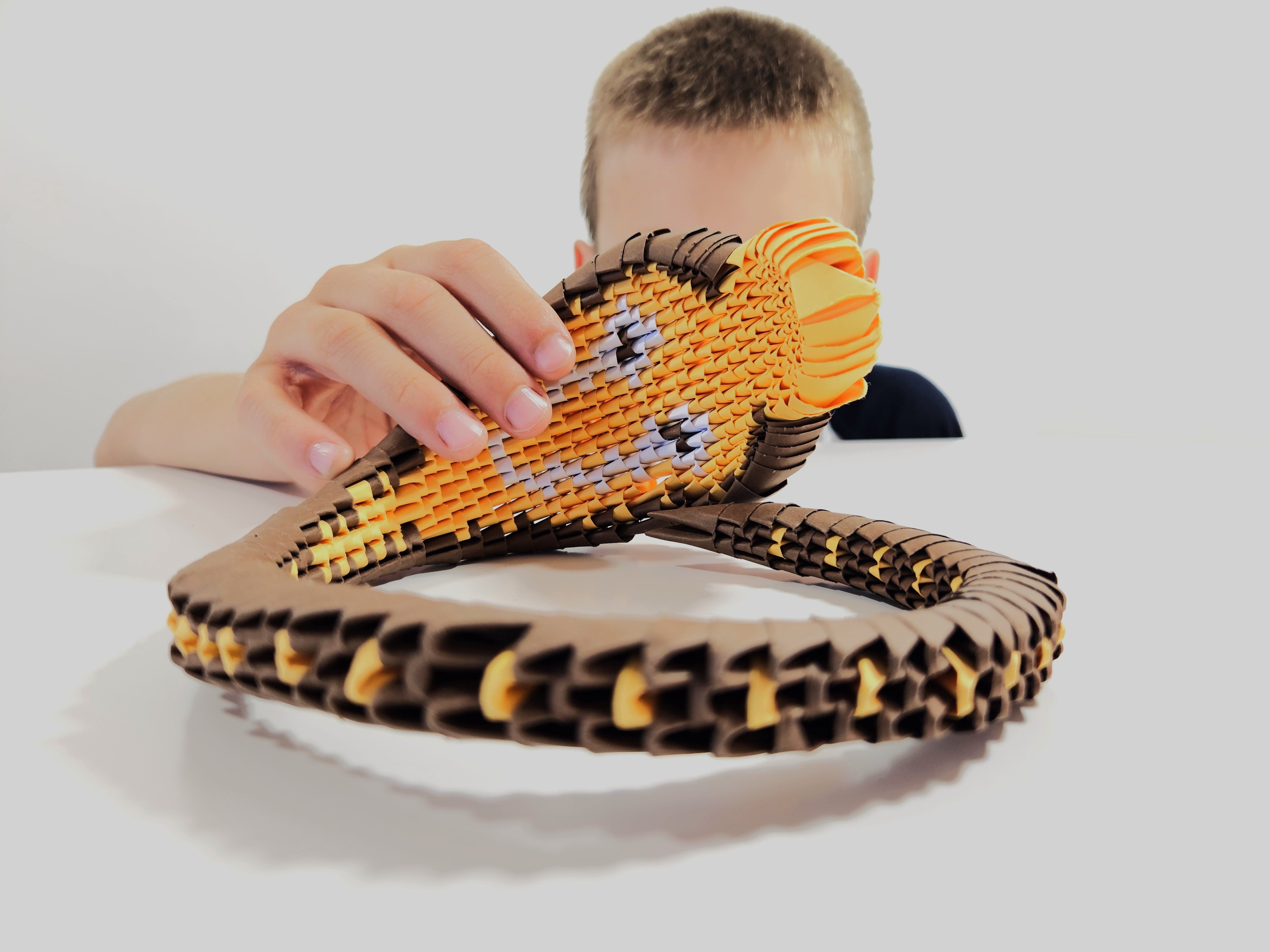 3D Kobra - Origami (Byg-selv papirskulptur - 360 pcs)