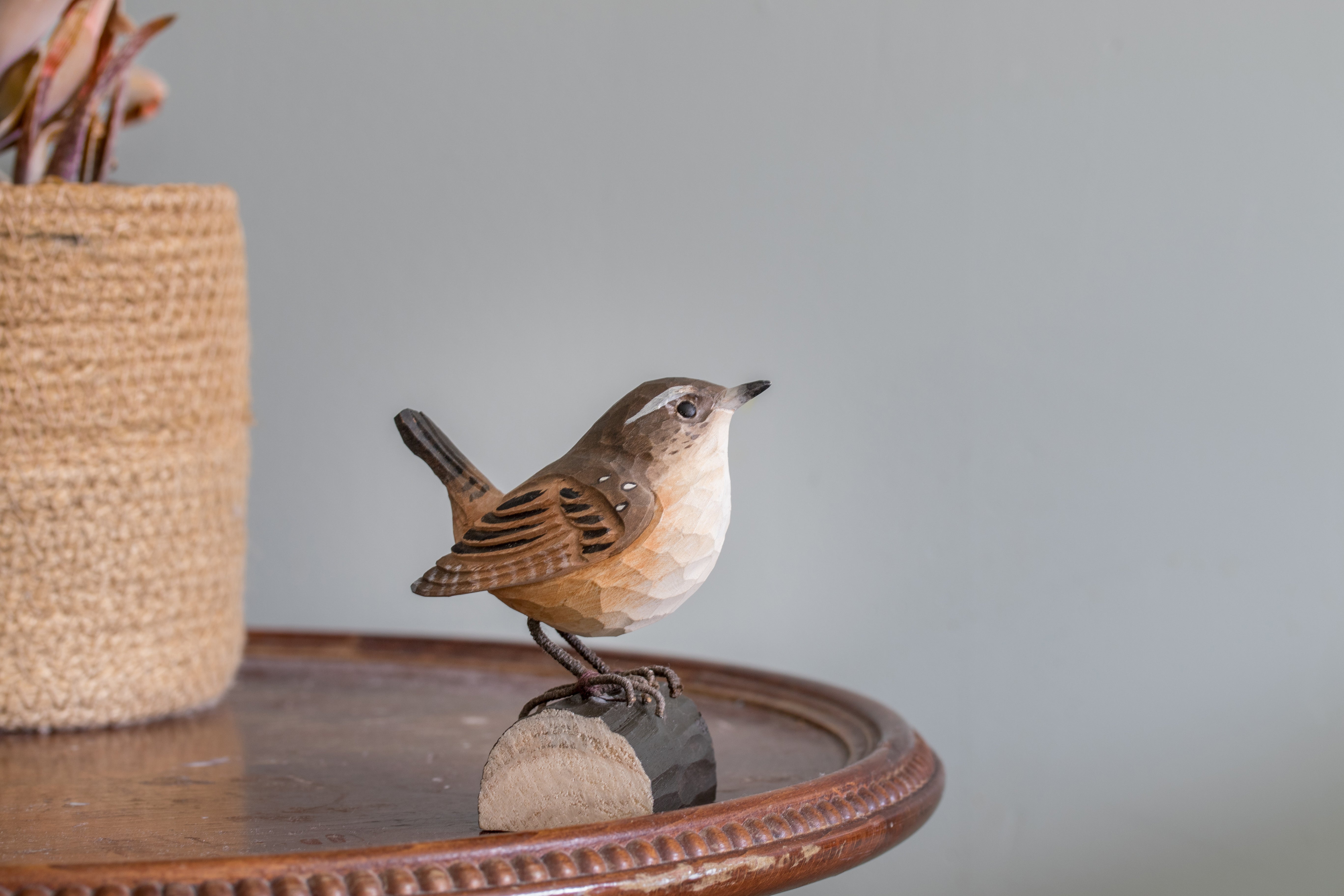 Gærdesmutte DecoBird - Håndskåret Træfigur Af Wildlife Garden