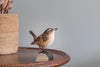 Gærdesmutte DecoBird - Håndskåret Træfigur Af Wildlife Garden