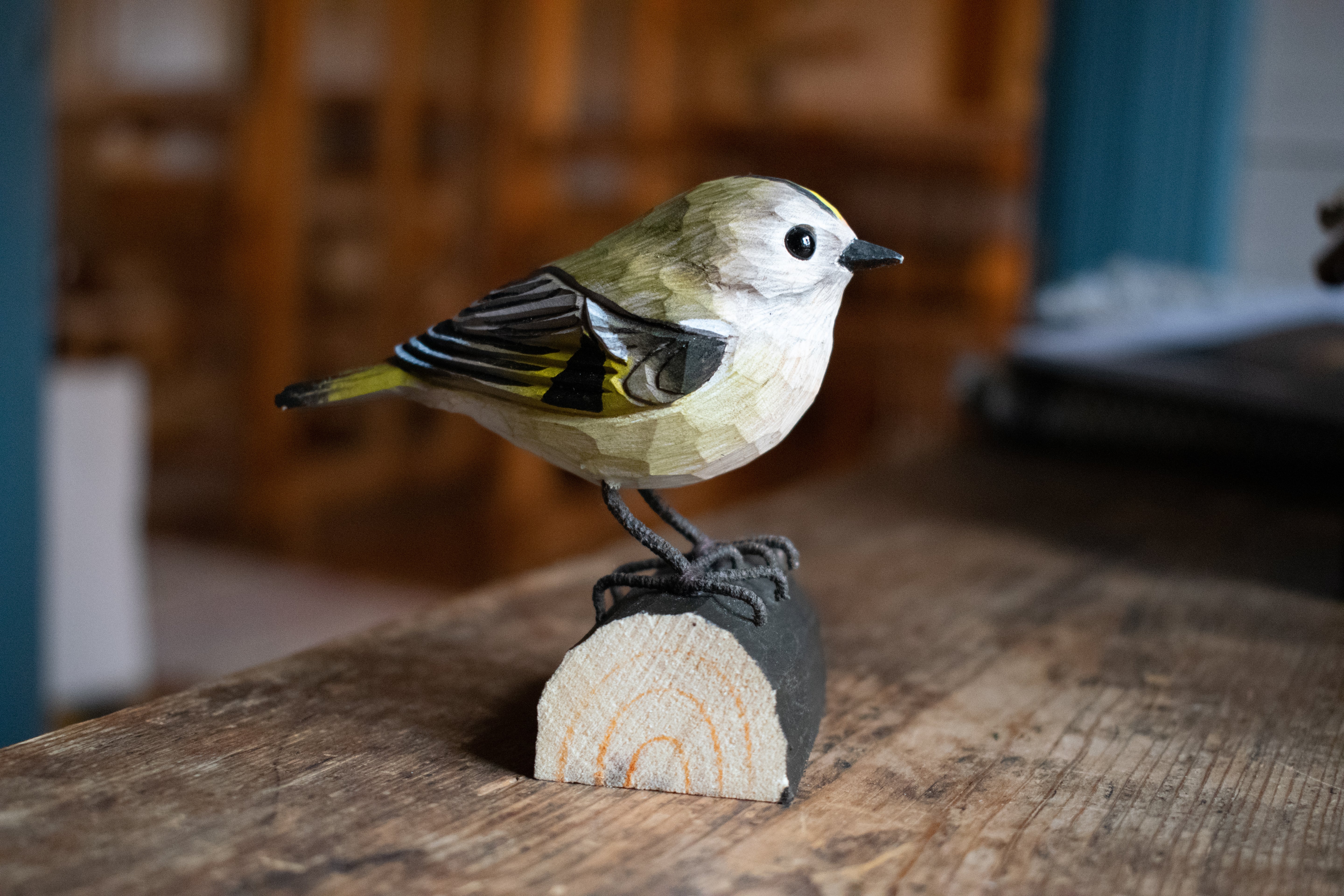 Fuglekonge DecoBird - Håndskåret Træfigur Af Wildlife Garden