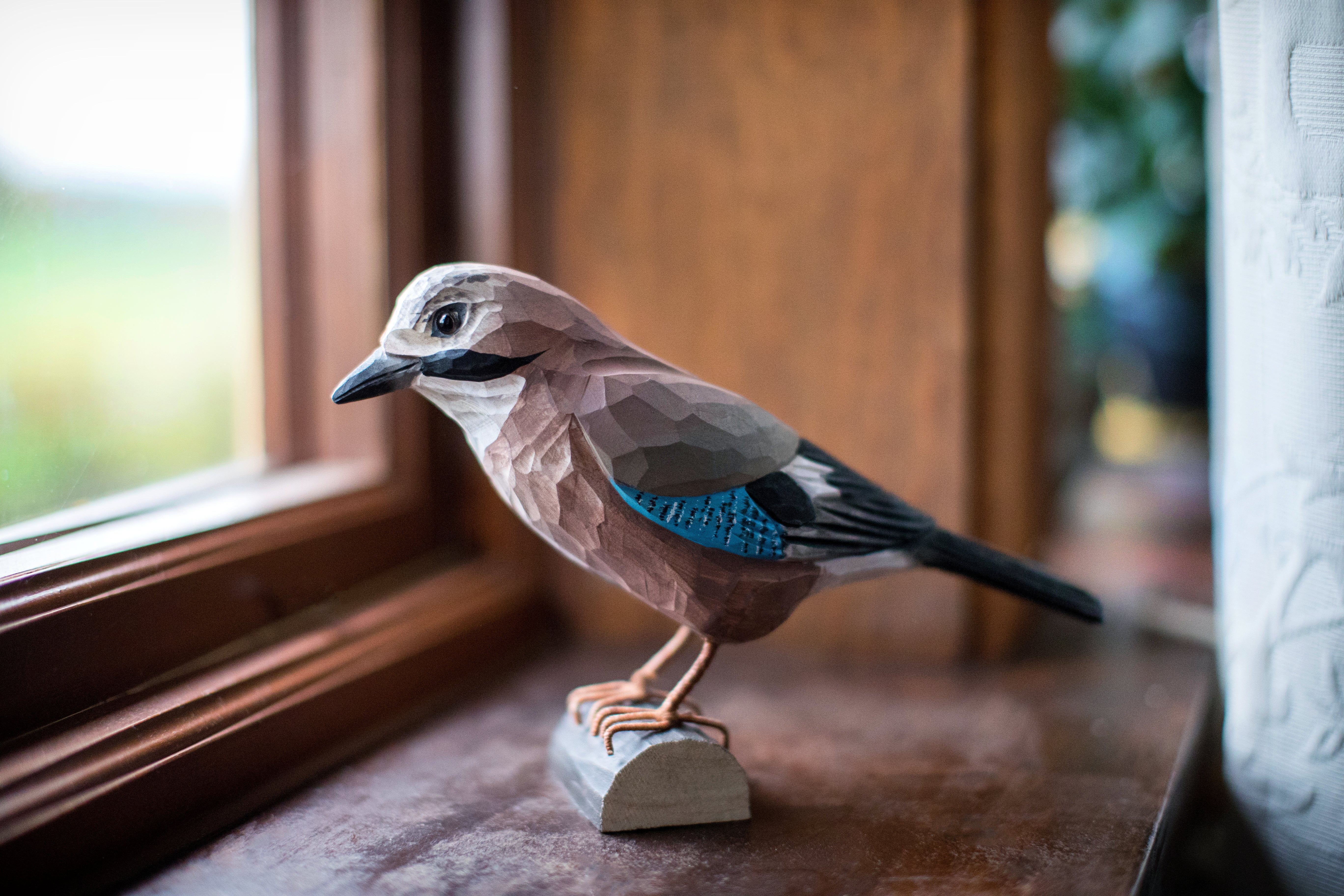 Skovskade DecoBird - Håndskåret Træfigur Af Wildlife Garden