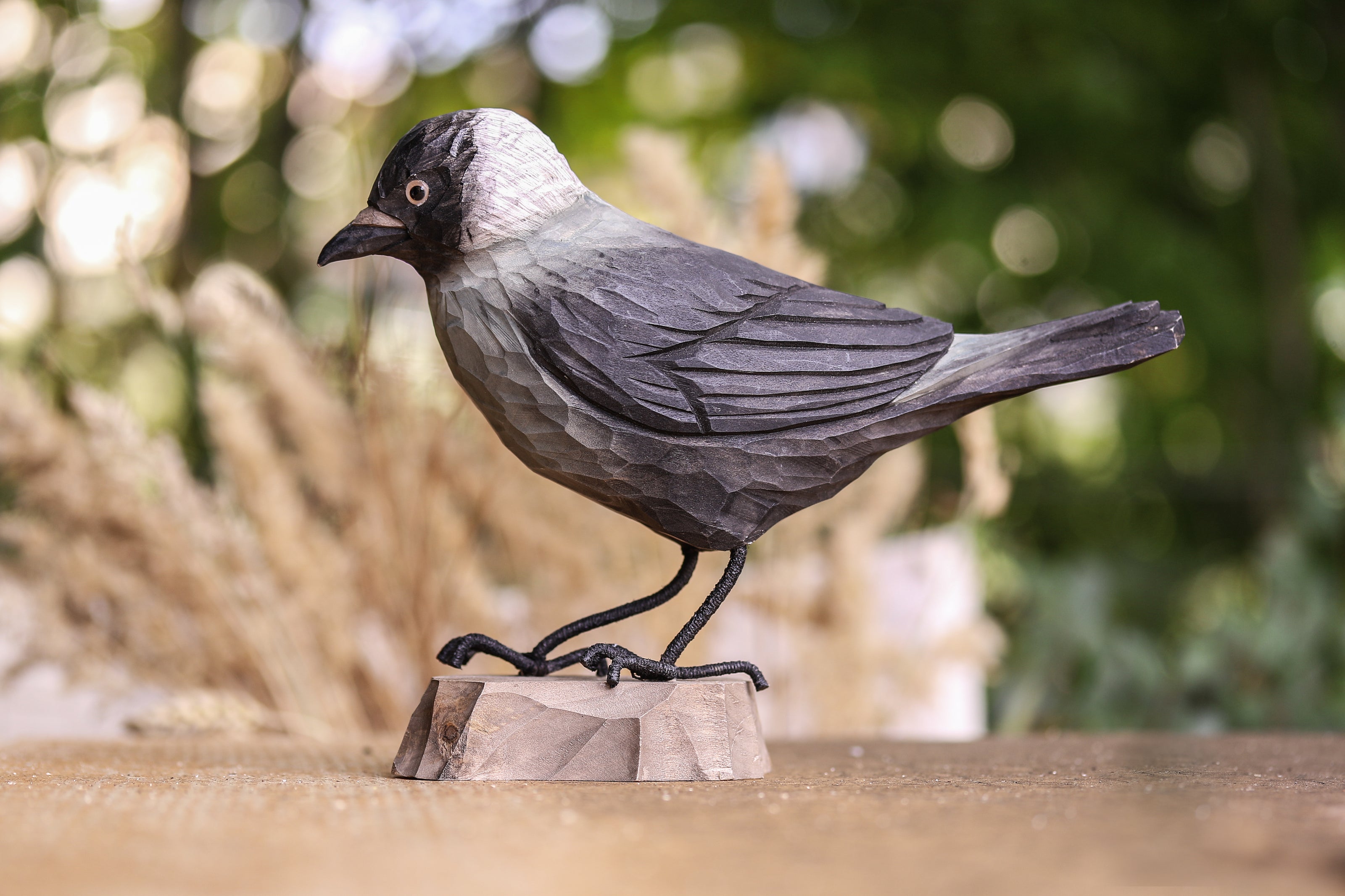 Allike DecoBird - Håndskåret Træfigur Af Wildlife Garden