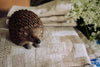 Pindsvin - Håndskåret Træfigur Af Wildlife Garden