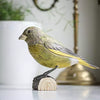 Grønirisk DecoBird - Håndskåret Træfigur Af Wildlife Garden