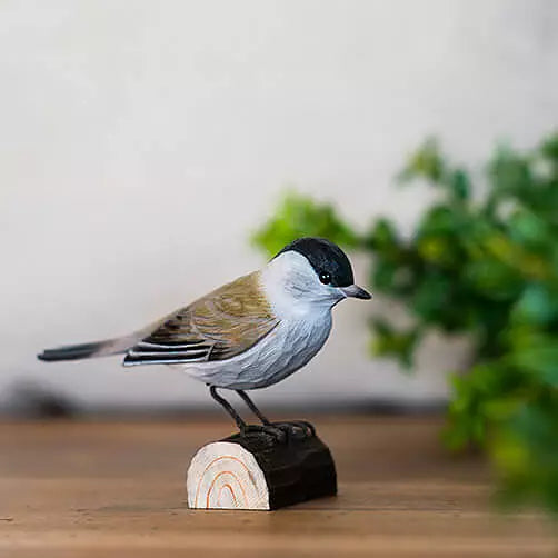 Munk DecoBird - Håndskåret Træfigur Af Wildlife Garden