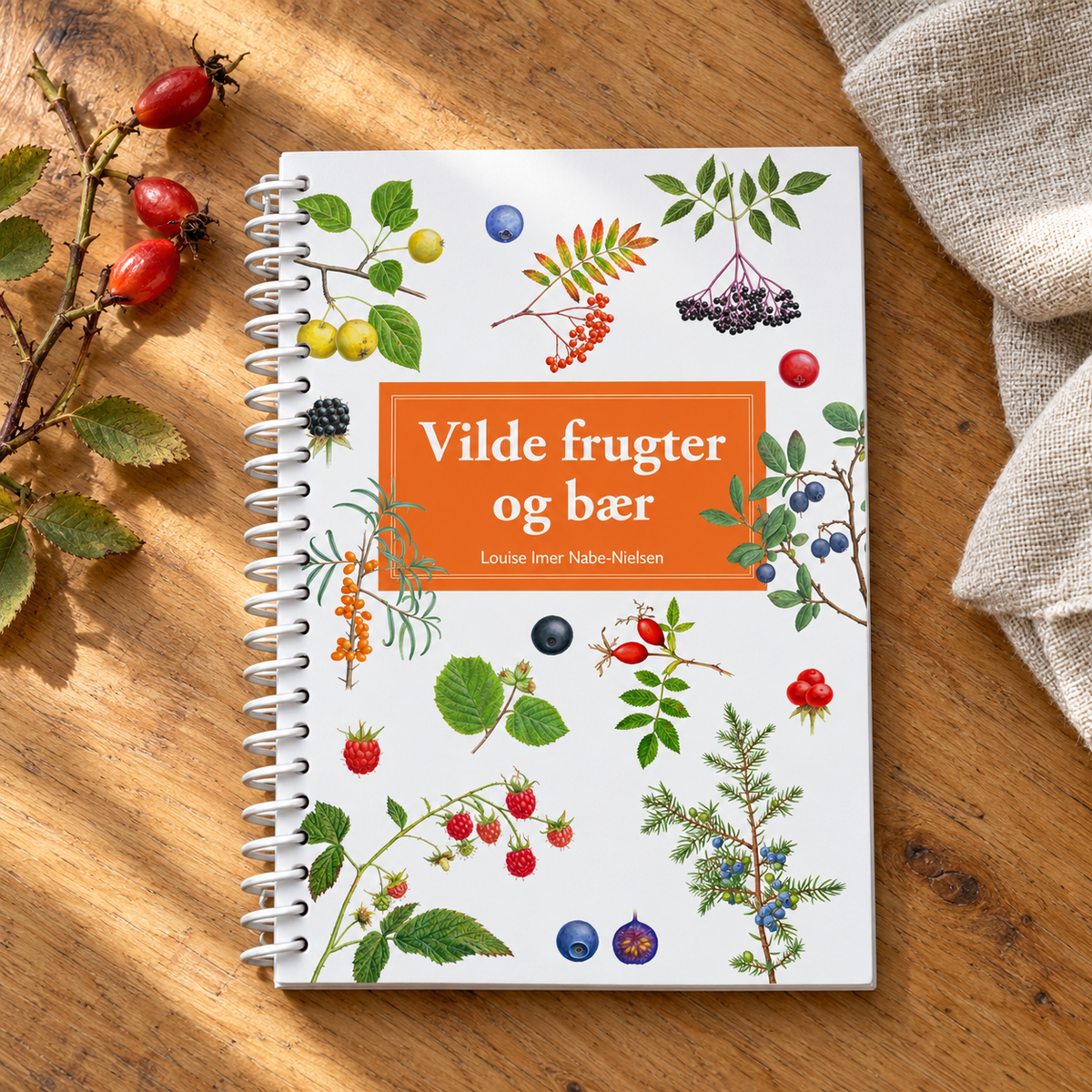 Vilde frugter og bær – lommeguide i naturlige omgivelser