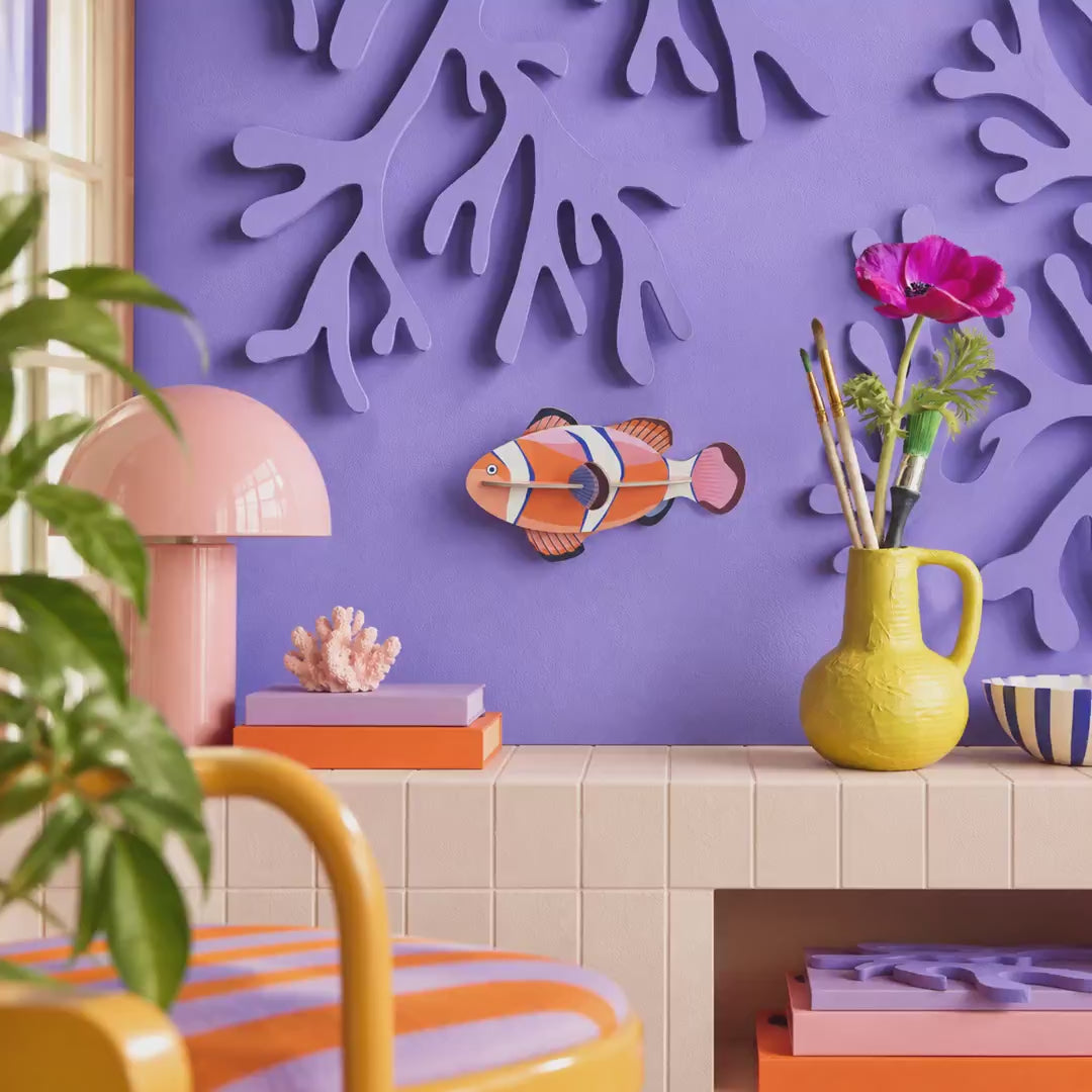Indlæs video: Klovnefisk – 3D-vægdekoration fra Studio ROOF - Udgår